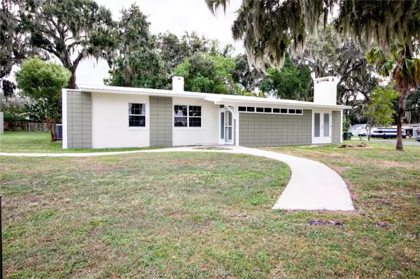 1114 OAK DR, Leesburg, FL 34748