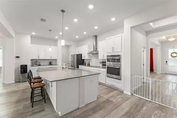 Winter Springs, FL 32708,375 DANCING WATER DR