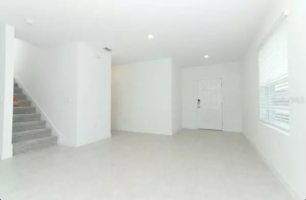 Haines City, FL 33844,669 TEVIOT RD