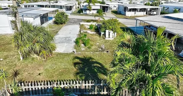 North Fort Myers, FL 33917,216 CAPTAINS WALK