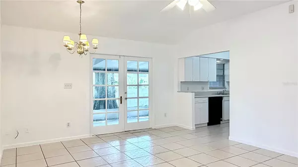 Casselberry, FL 32707,302 SOLDIER SQ