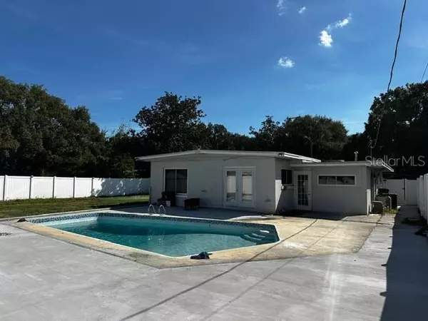 Sanford, FL 32773,156 PINECREST DR