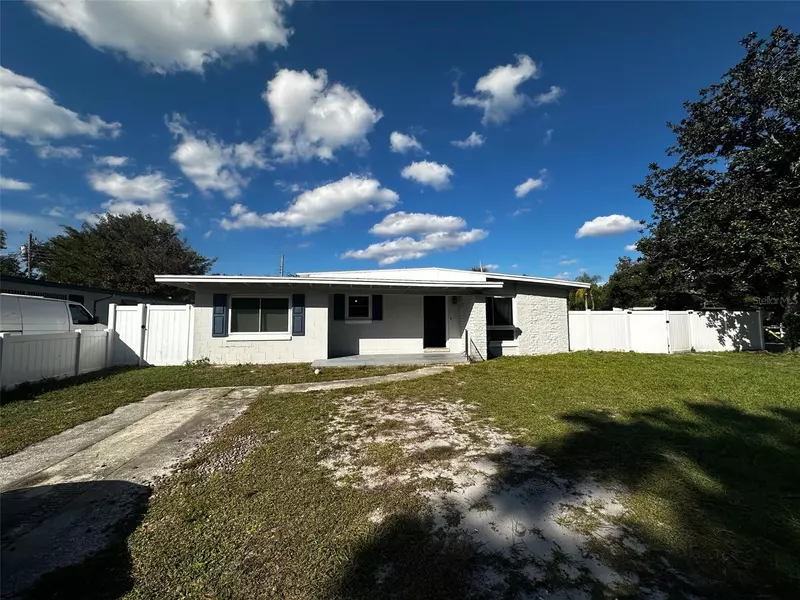 156 PINECREST DR, Sanford, FL 32773