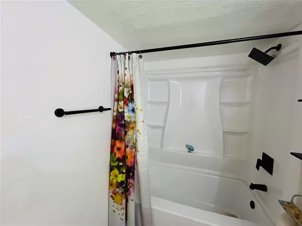 Orlando, FL 32805,2785 L B MCLEOD RD #C