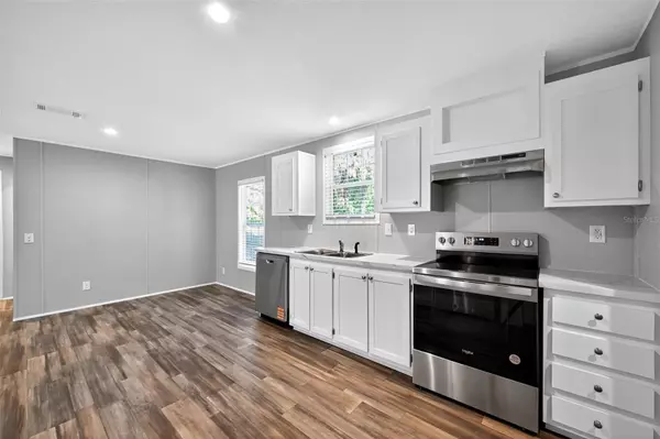 San Mateo, FL 32187,134 WEERTS RD