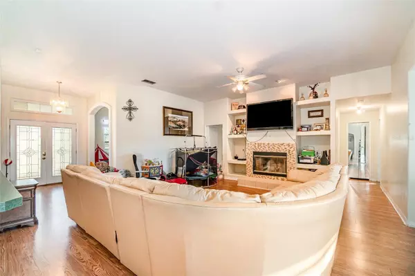 Astatula, FL 34705,22631 ROBBINS RD