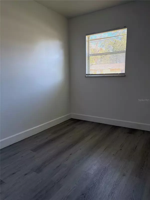 Orlando, FL 32810,306 CAMPUS VIEW DR