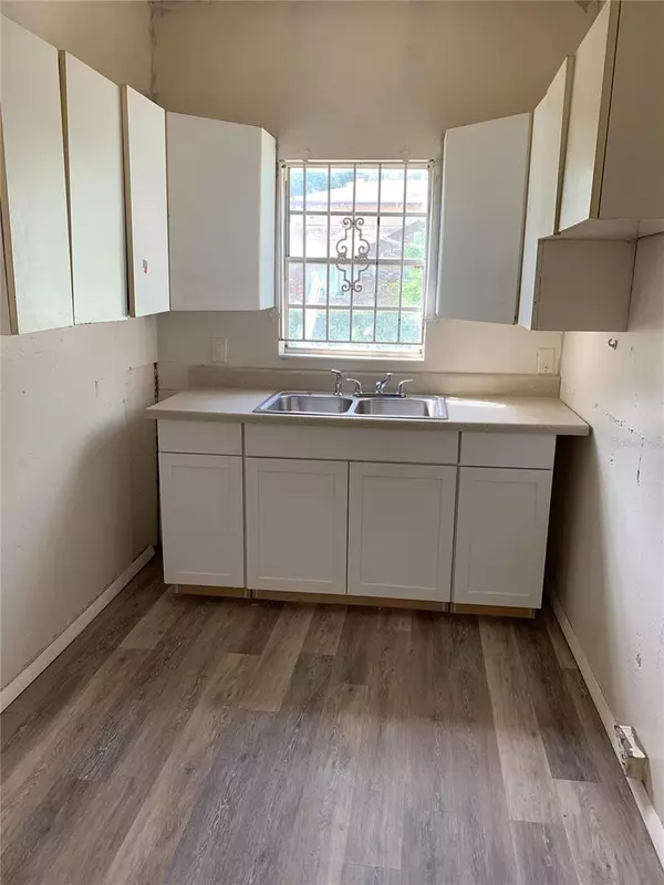 Daytona Beach, FL 32114,417 MAPLE ST