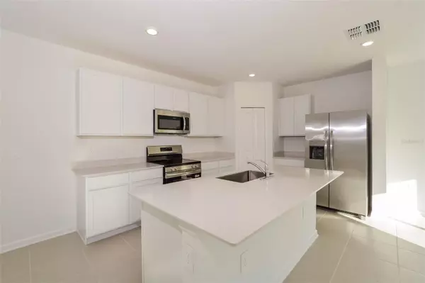 Winter Haven, FL 33884,2240 CHRIS DR