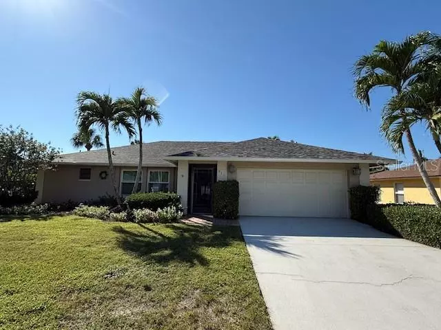 Naples, FL 34104,915 CARDINAL ST