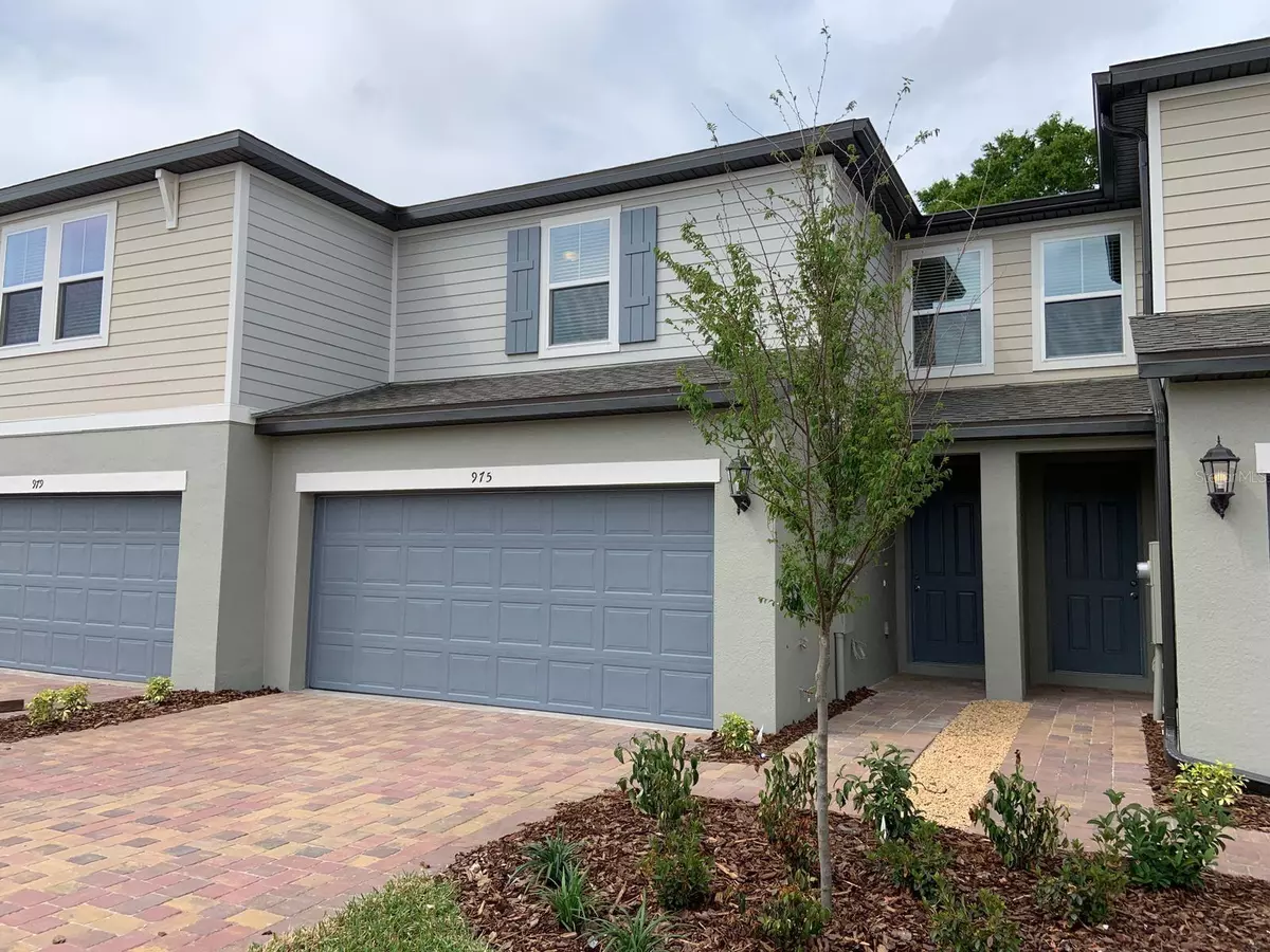 Ocoee, FL 34761,975 ROBIN HOLLY ST