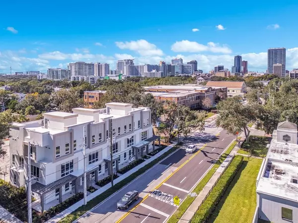 1002 E ROBINSON ST, Orlando, FL 32801