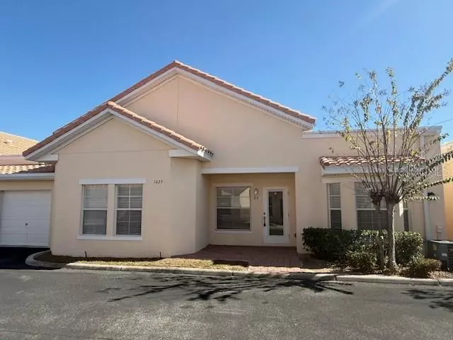 1023 DAVID WALKER DR #B6, Tavares, FL 32778