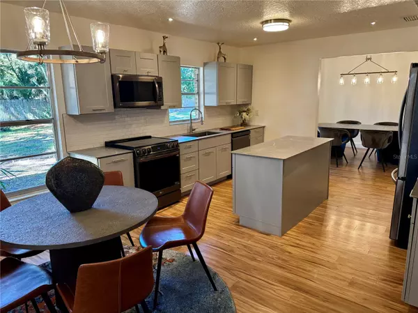 Longwood, FL 32779,917 BRANTLEY DR