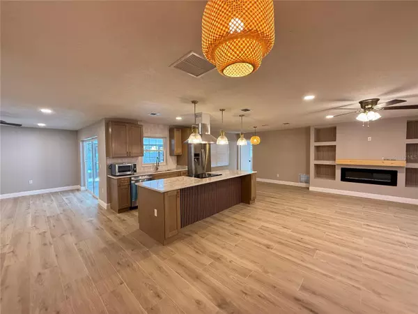 Winter Park, FL 32792,1041 MANCHESTER CIR