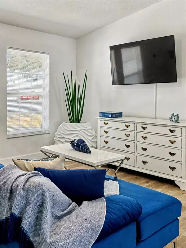 St Petersburg, FL 33702,6320 CEDAR ST NE