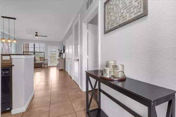 Davenport, FL 33897,907 CHARO Pkwy #932