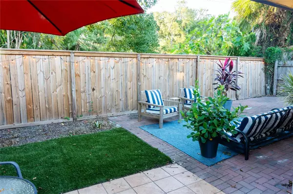 Winter Park, FL 32789,1229 PARK GREEN PL