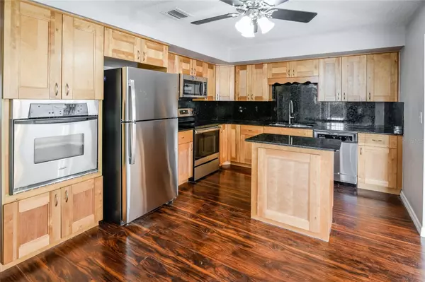 Tarpon Springs, FL 34689,610 CHARLOTTE AVE