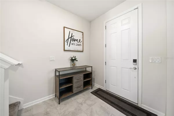 Apopka, FL 32703,737 PANICAL DR