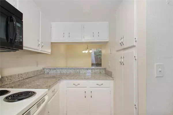 Winter Park, FL 32792,626 SAINT JOHNS CT #S