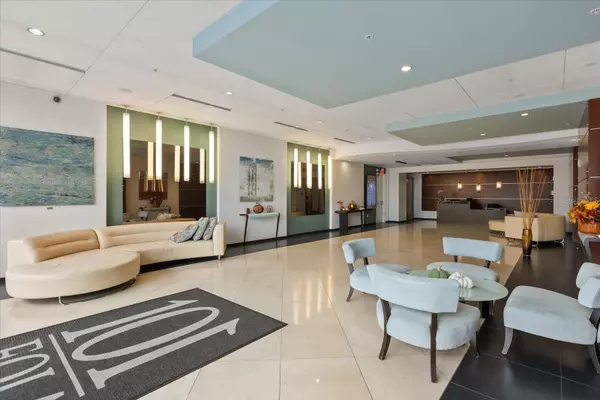 Orlando, FL 32801,101 S EOLA DR #610