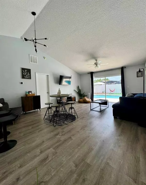 Kissimmee, FL 34743,252 HIDDEN SPRINGS CIR