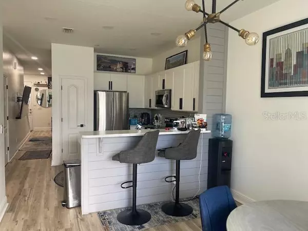 Orlando, FL 32811,5373 NORTHLAWN WAY