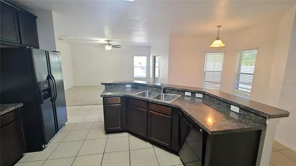 Apopka, FL 32712,460 NADEAU WAY