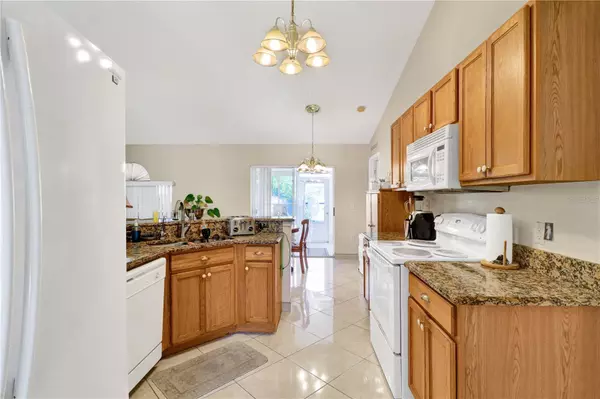 Kissimmee, FL 34759,734 COCKATOO CT