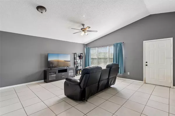 Orlando, FL 32811,5121 LUNA NEGRA DR