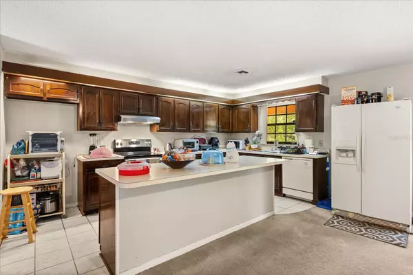 Ocala, FL 34471,3905 SE 7TH ST