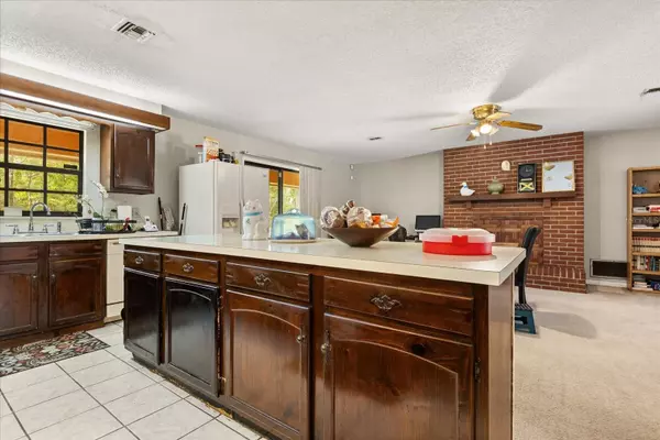 Ocala, FL 34471,3905 SE 7TH ST