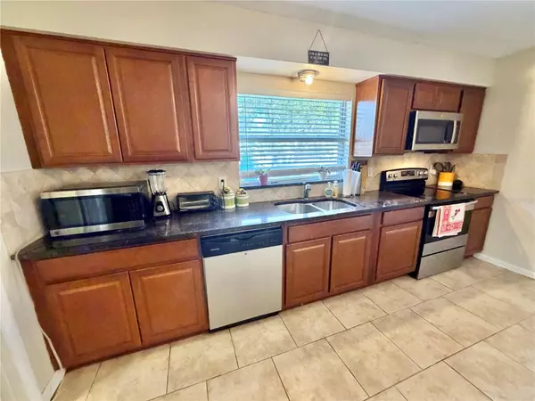 St Petersburg, FL 33702,6396 29TH ST N