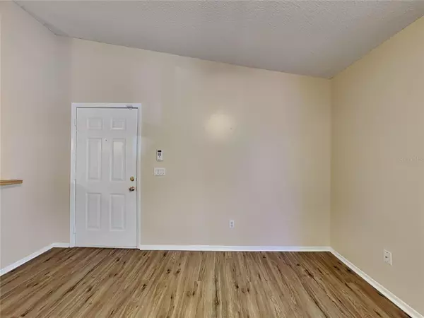 Orlando, FL 32822,2758 OAK PARK WAY #201