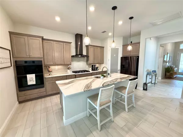 Mount Dora, FL 32757,8228 BRIDGEPORT BAY CIR