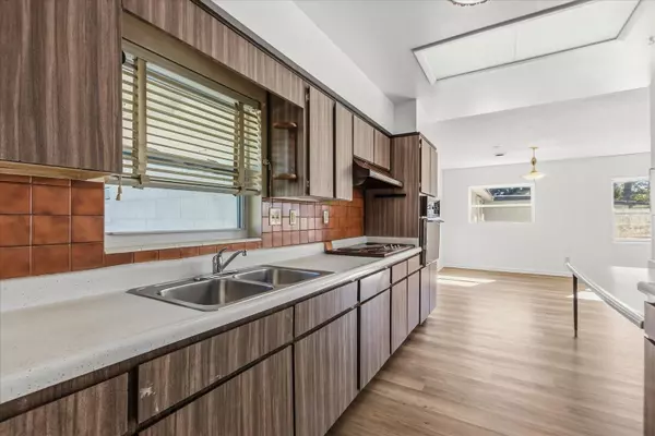 Winter Park, FL 32792,801 ELLENDALE DR