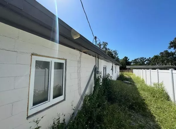 St Petersburg, FL 33709,7066 54TH AVE N