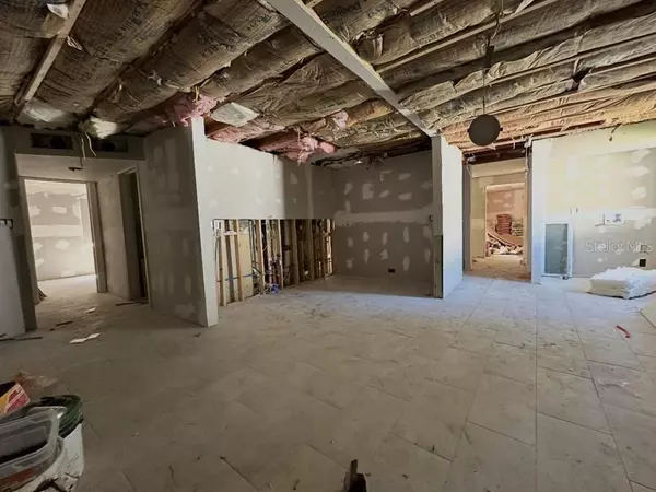 St Petersburg, FL 33709,7066 54TH AVE N