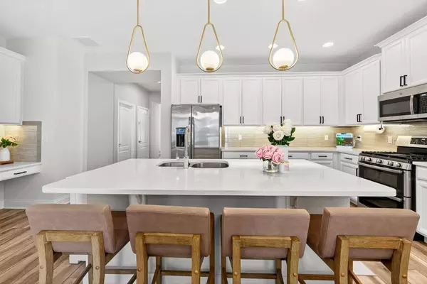 Oakland, FL 34760,1808 WESTERN TRAILWAY DR