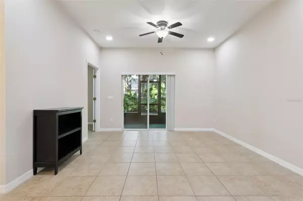 Kissimmee, FL 34747,2720 OAKWATER DR #108