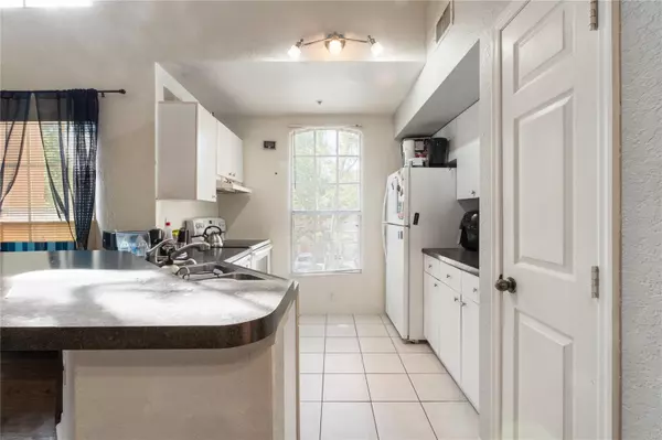 Orlando, FL 32835,6416 RALEIGH ST #2615