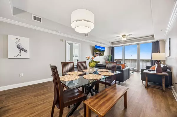 Orlando, FL 32821,13427 BLUE HERON BEACH DR #804