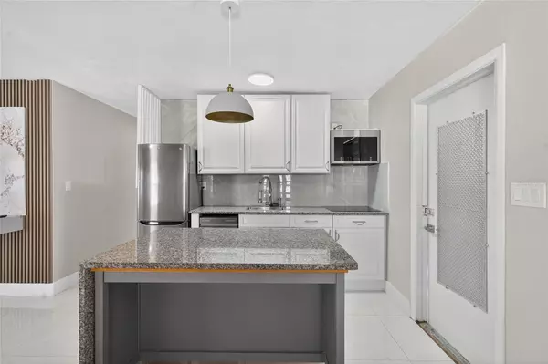 Orlando, FL 32819,7616 MANDARIN DR