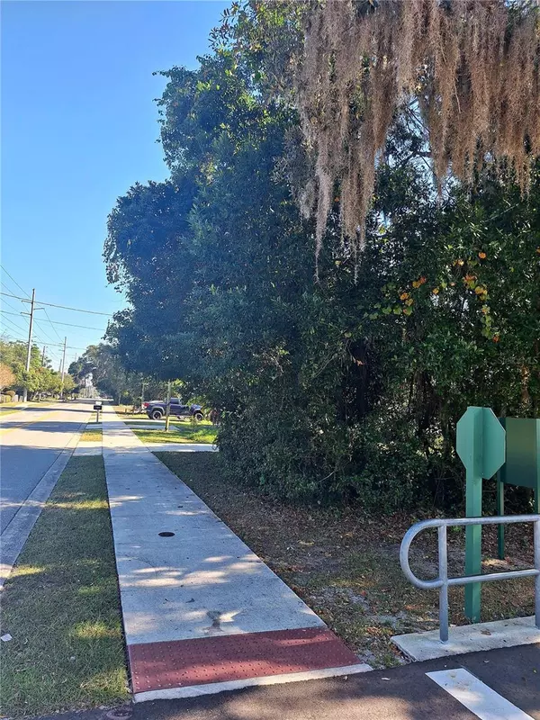 Apopka, FL 32703,203 E 13TH ST