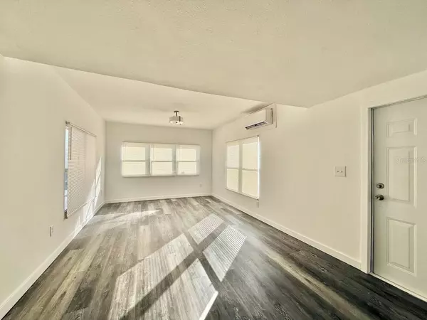 Wildwood, FL 34785,805 E LIVE OAK ST