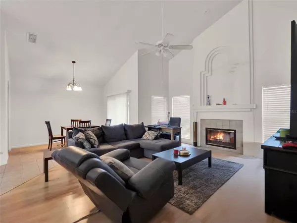 Lake Mary, FL 32746,595 QUEENSBRIDGE DR