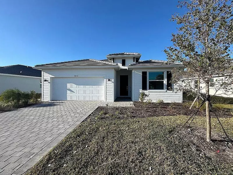 8256 SHORE LAKE DR, Englewood, FL 34224