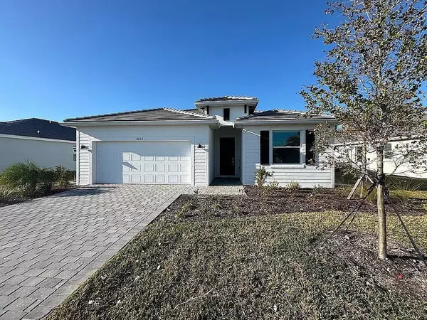 8256 SHORE LAKE DR, Englewood, FL 34224