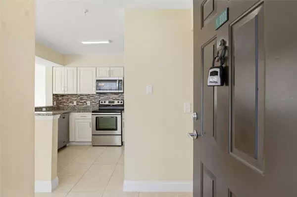 Orlando, FL 32837,13839 FAIRWAY ISLAND DR #S